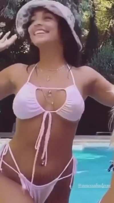 Vanessa Hudgens 