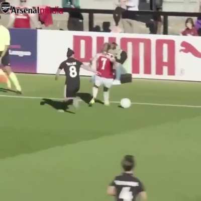 Throwback to Daniëlle van de Donk's double nutmeg 🔥