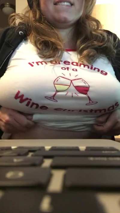 Working from home! But I didn’t forget Titty Drop Tuesday! 💋🫦