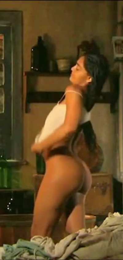 Juliana Paes in “Gabriela” (Mobile Crop)