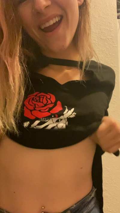 Tiny Titty Drop🖤
