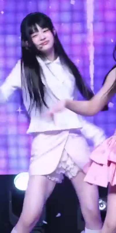 ILLIT - Minju
