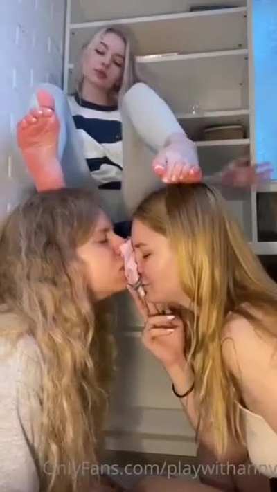 Playwithanny