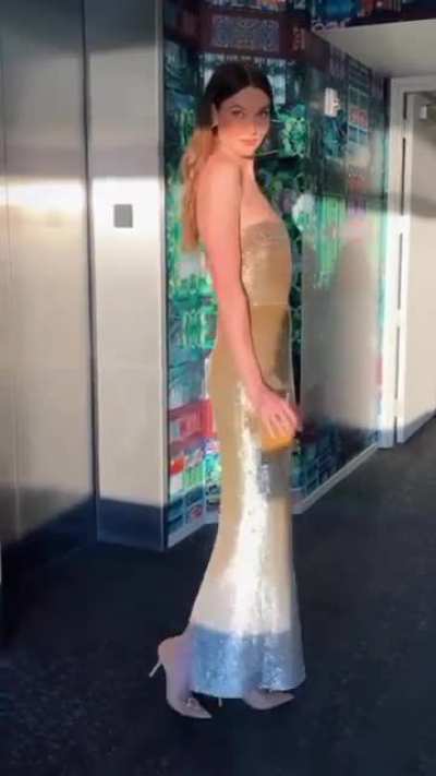Klossy in a golden dress