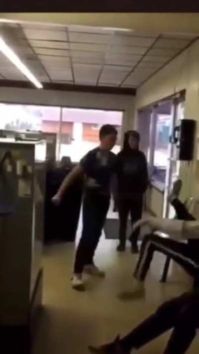 I don’t think she’s gonna date him
