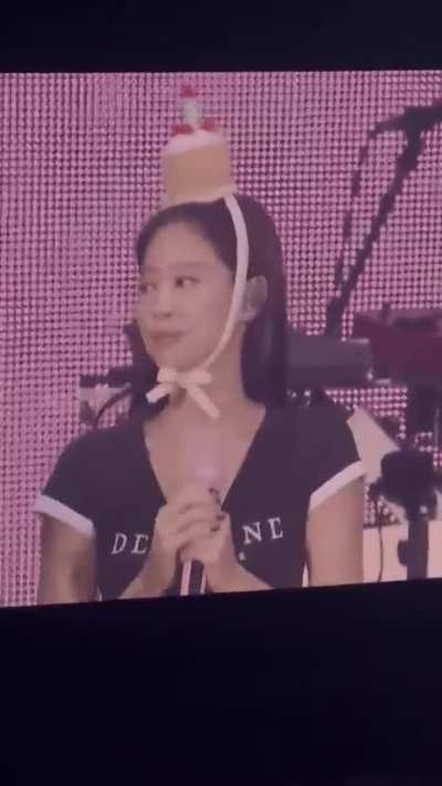 260116 BLACKPINK & BLINKS celebrate Jennie’s Birthday @ BLACKPINK WORLD TOUR [DEADLINE] IN TOKYO D1