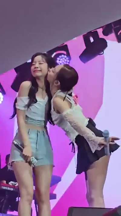 Dahyun & Nayeon