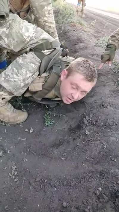 Invaders captured by Ukrainian soldiers