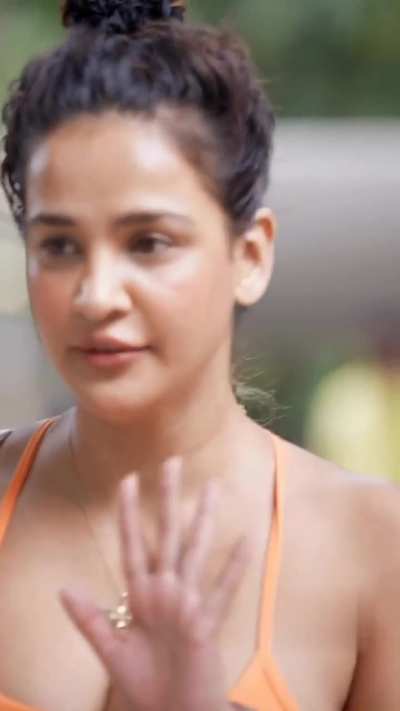 Neha Sharma with her Sister