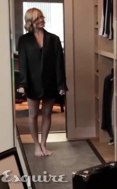 Esquire BTS