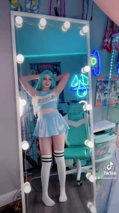 Cheerleader thot
