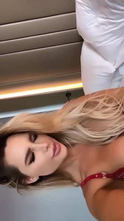 👀