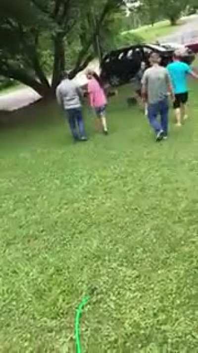 Man, what great neighbors...
