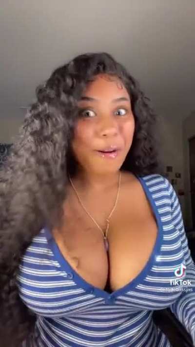 jasmynnaaliyah (@jas<wbr>mynna<wbr>aliya<wbr>h)