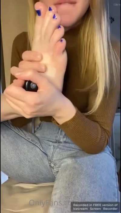 Pretty feets 😍 selfworship 