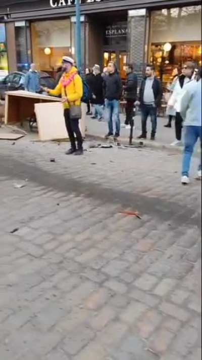 DUI in the middle of the may day celebrations, 3 injured.