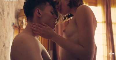 20yr girl secretly enjoys hooking up with her roommate's boyfriend