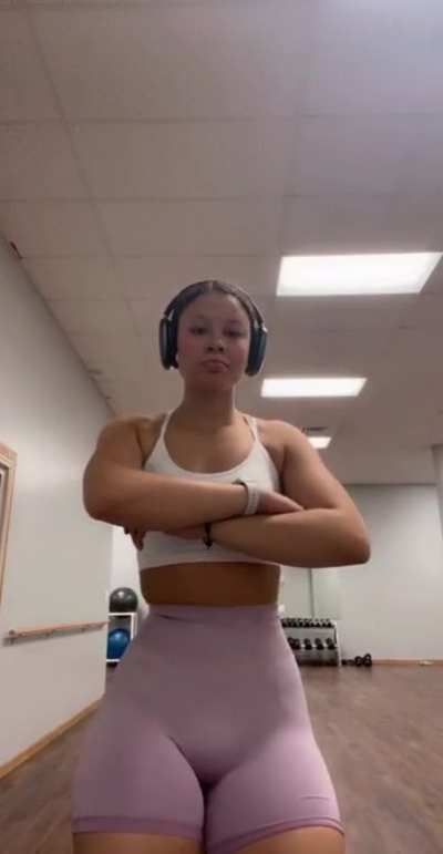 Ana's THICC ass