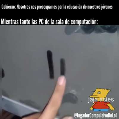 Una vez pusieron porno en la sala de computación XD