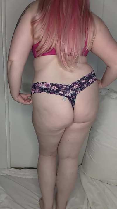 Married mom and teacher who loves showing off