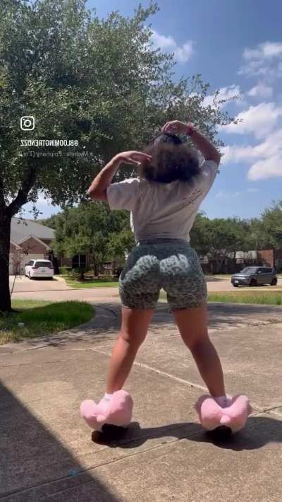 Jiggly Mama
