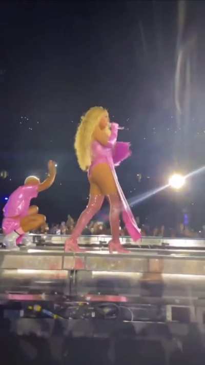 Booty shake