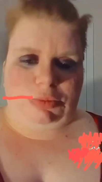 🤢