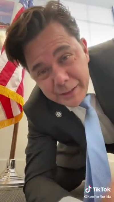 Politician using tiktok properly lmao