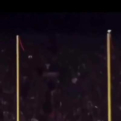 Justin Fields bets he can hit the crossbar