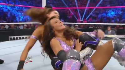 Who else want to scream and cry like layla between eves thigh<wbr>s😍😍😍?