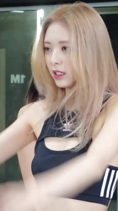 ITZY - Yuna