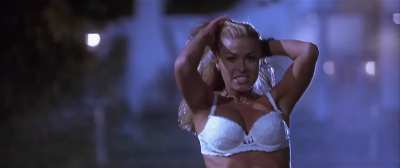Carmen Electra in Scary Movie