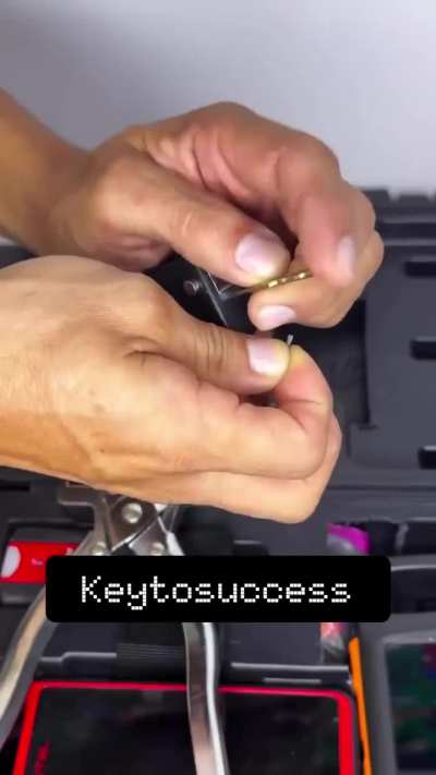 Perfect tool for car key repairs