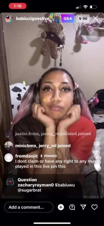 @babi<wbr>uzigo<wbr>esliv<wbr>e she’s live rn