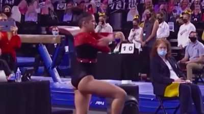 Georgia’s Alyssa-Perez lugones 🖤❤️🤍🐶🤸‍♀️