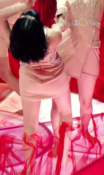 👀 Tzuyu & Momo