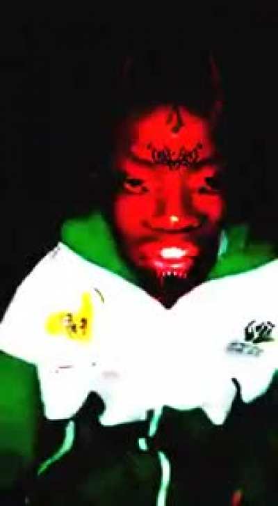👺