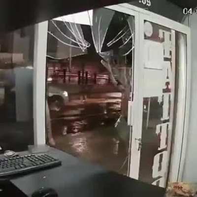 Oh hi glass...