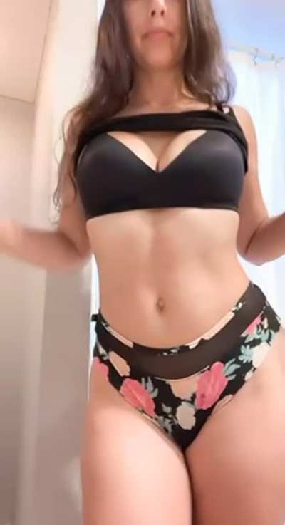 How’s my ass for someone who rarely works out? [ba]