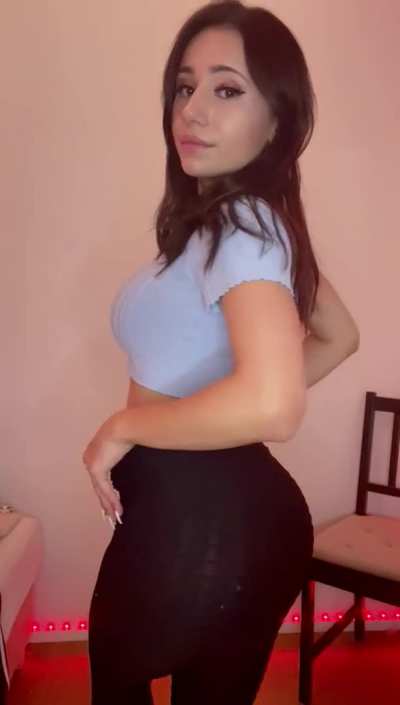 Just wondering if any older guys would fuck a slut like me (OC)