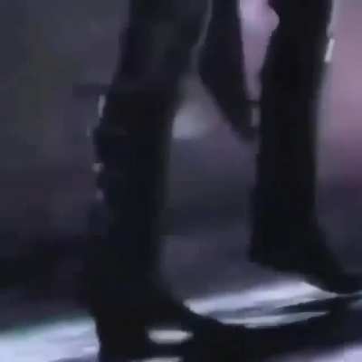Oh no he’s hot