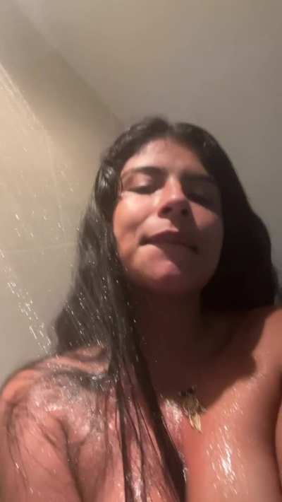 Wanna take a shower with me? 😝 (30y/o mom of 2)