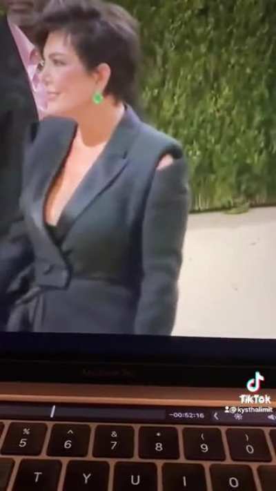 Kris Jenner voice over