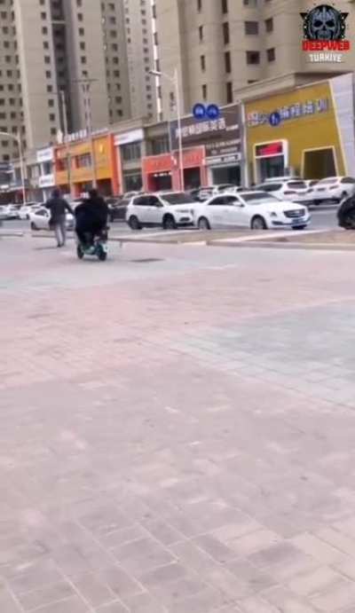 Eğitim görmüş hırsız kuş