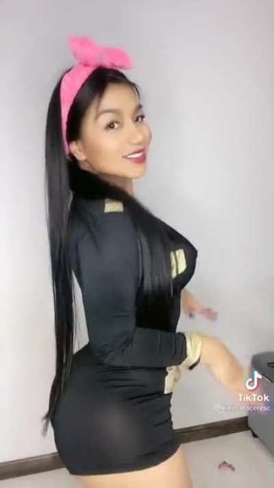 Her ass so big my goodness 🍑🍑