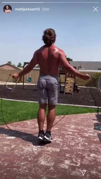 Matt Jackson jumping rope.<wbr>...ho<wbr>peful<wbr>ly it’s not a double post cuz it went weird before lol