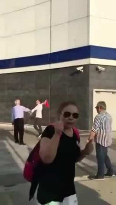 memur olmak için rol yapıyordur umarım