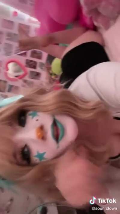 Clown feet pt.7