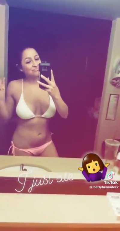 Does anyone have anything from her? Alguien tiene algo de ella?