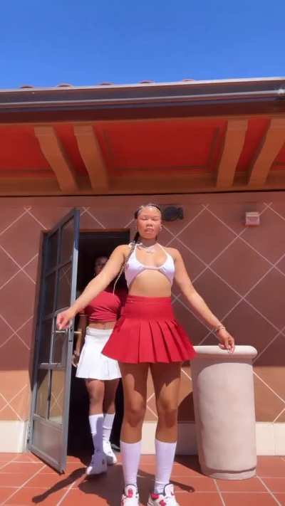 Slutty storm back out wish she would twerk for the whole video though she teases to much with the little twerk be having my dick doing hydraulics 